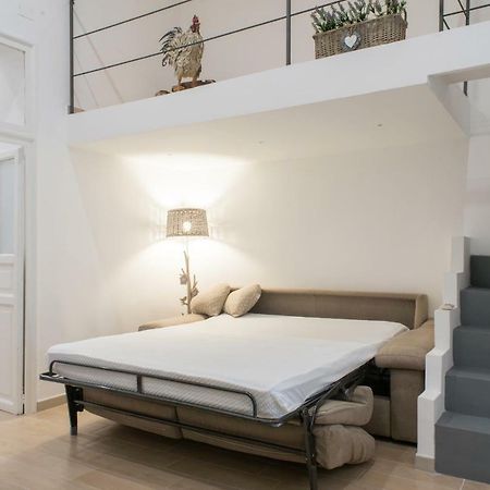 Casa Moneka Politeama Apartment Palermo Bagian luar foto