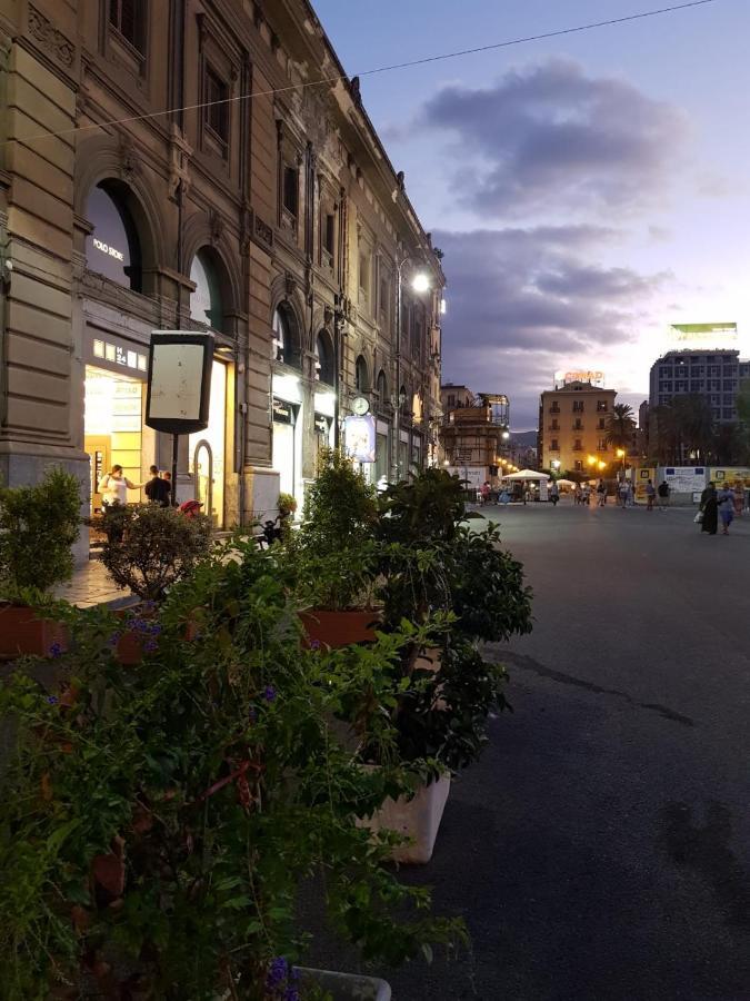 Casa Moneka Politeama Apartment Palermo Bagian luar foto